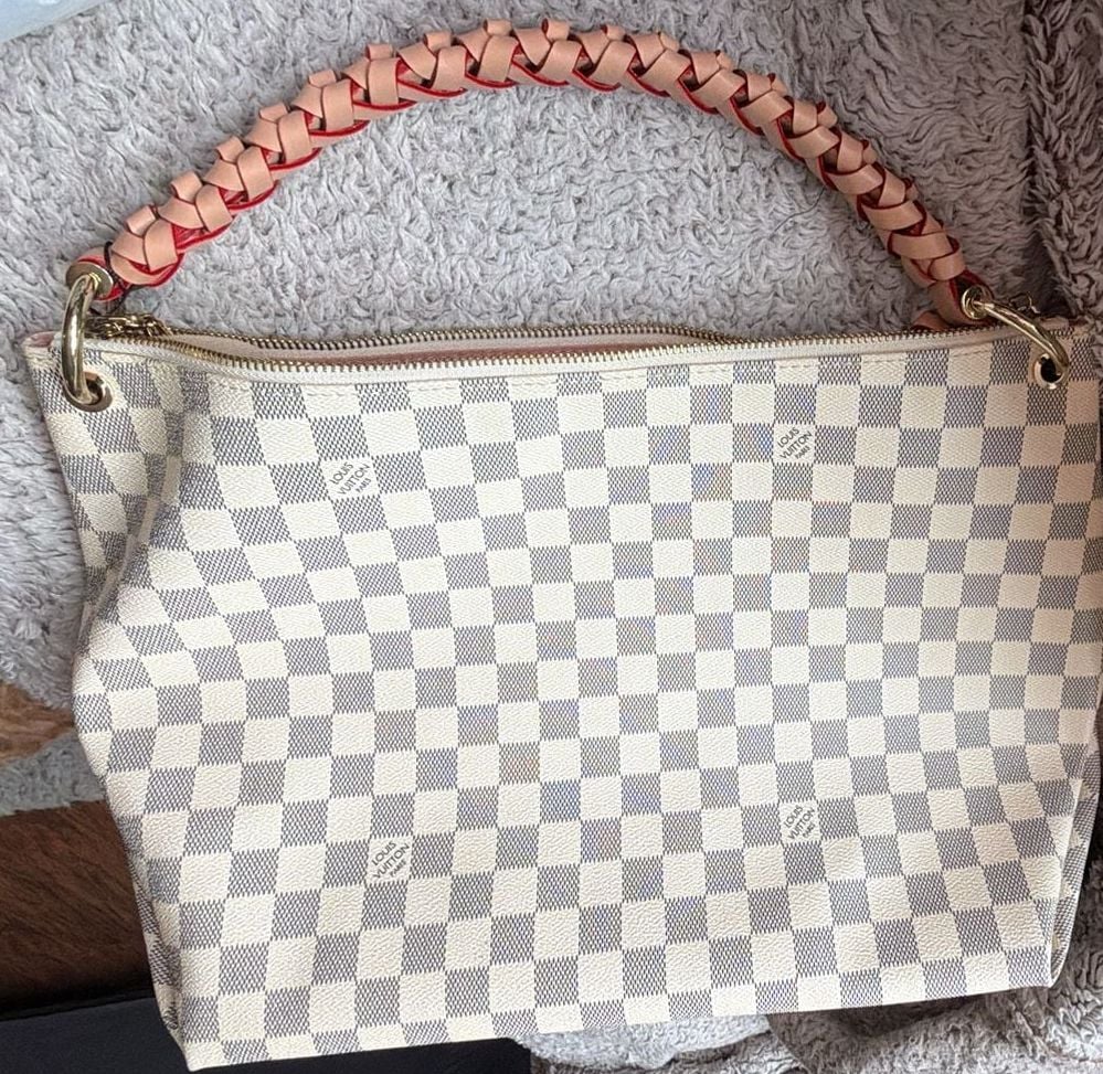 Louis Vuitton Damier Azur Totally MM Rose Ballerine
Comes with LV Dust bag 2