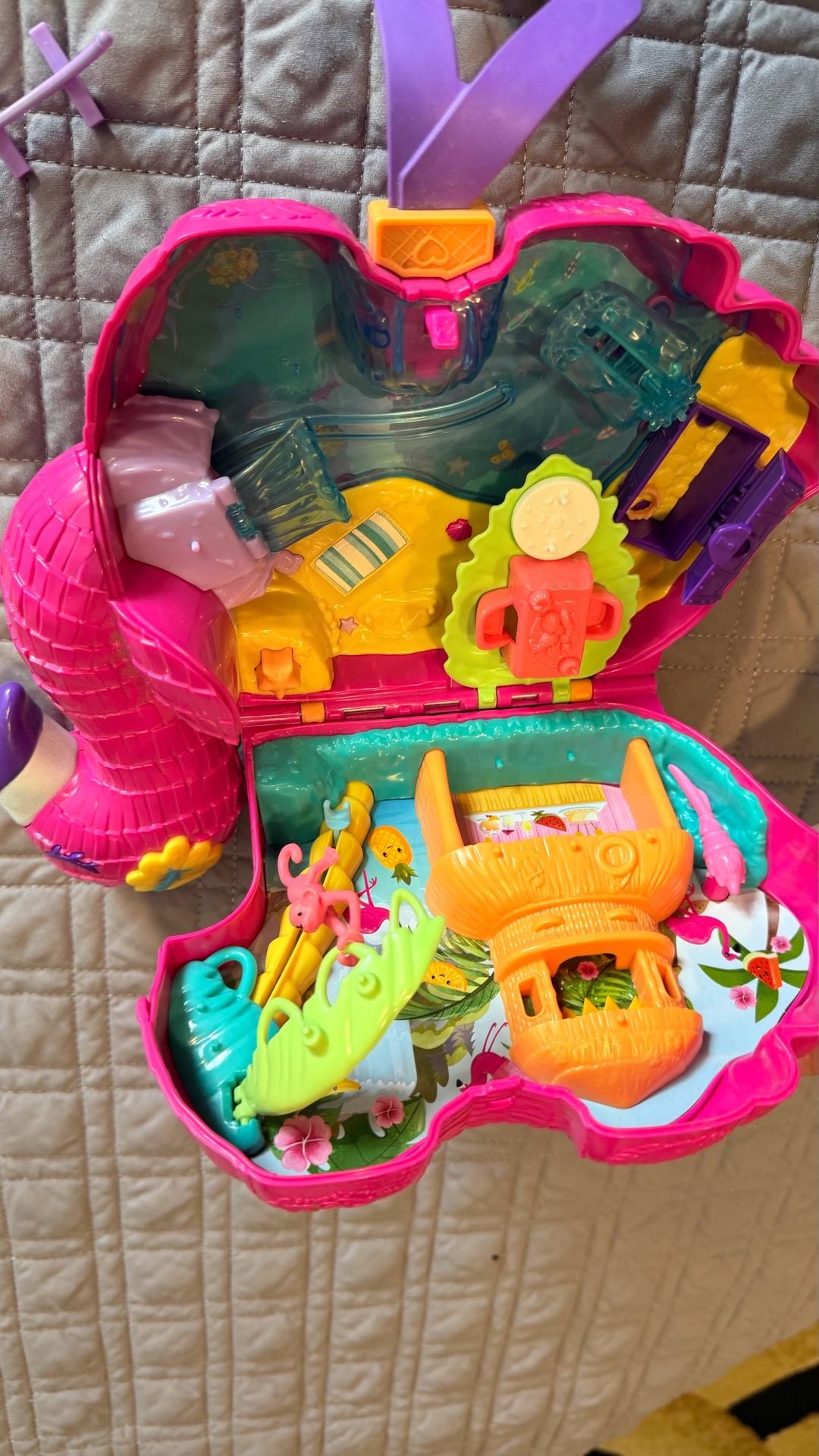 Polly Pocket Flamingo Party Large Compact Playset pre owned 5