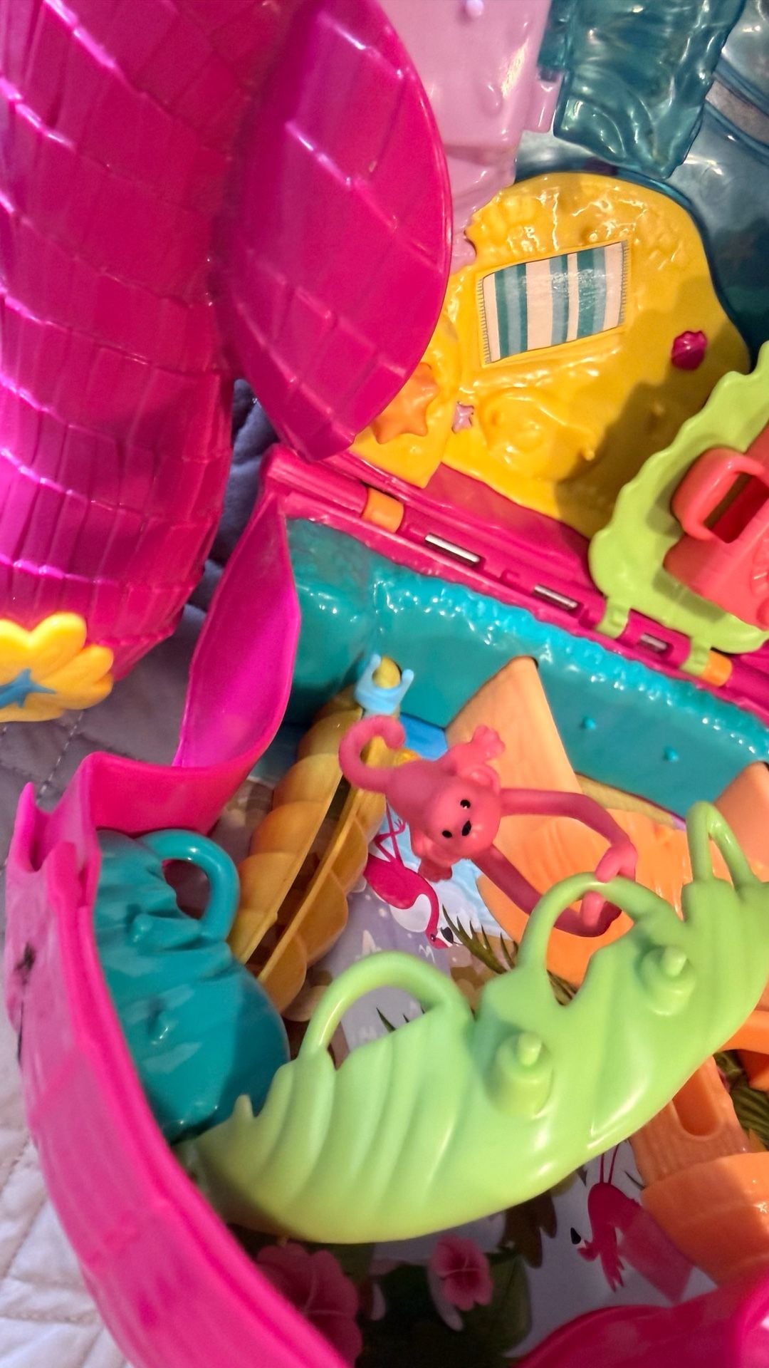 Polly Pocket Flamingo Party Large Compact Playset pre owned 6