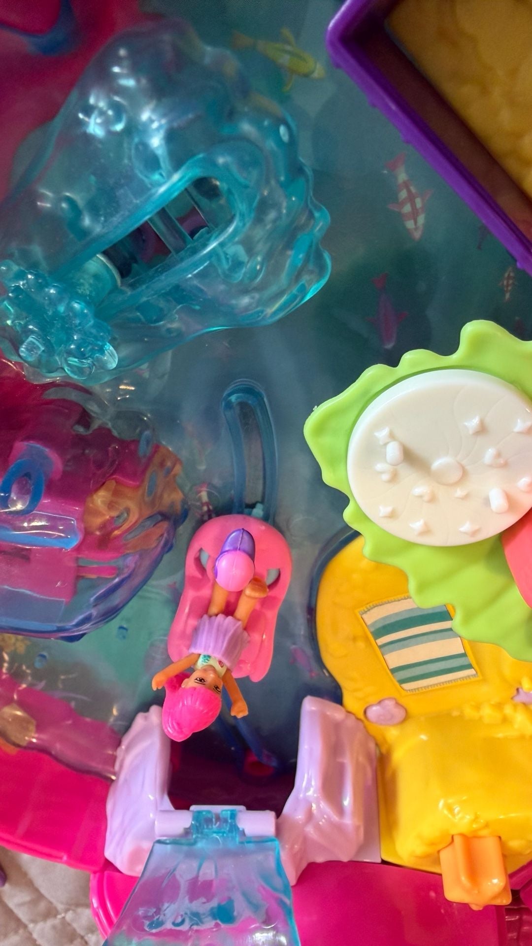 Polly Pocket Flamingo Party Large Compact Playset pre owned 9