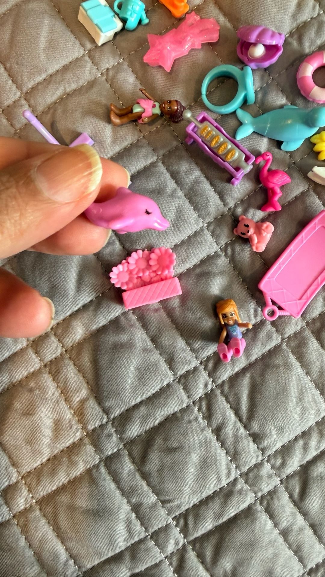 Polly Pocket Flamingo Party Large Compact Playset pre owned 12