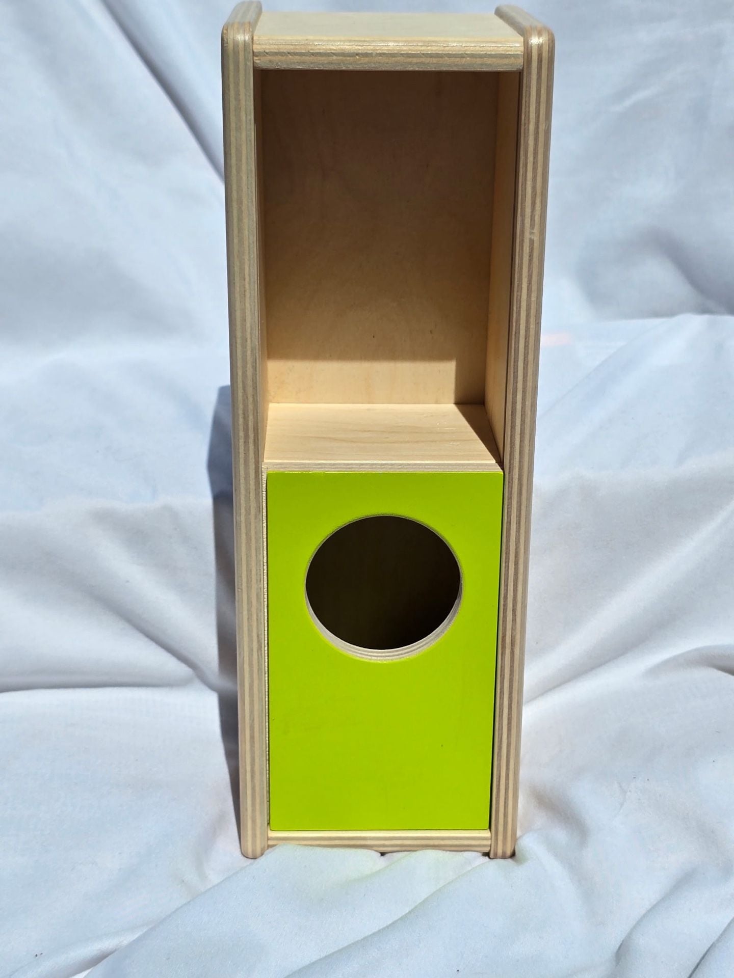 Lovevery Sliding Top Box Wooden Toy With Green Ball 1