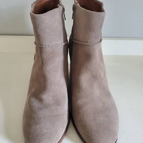 Lucky Brand Zolinni Wedge Ankle Bootie Size 10 Beige Suede