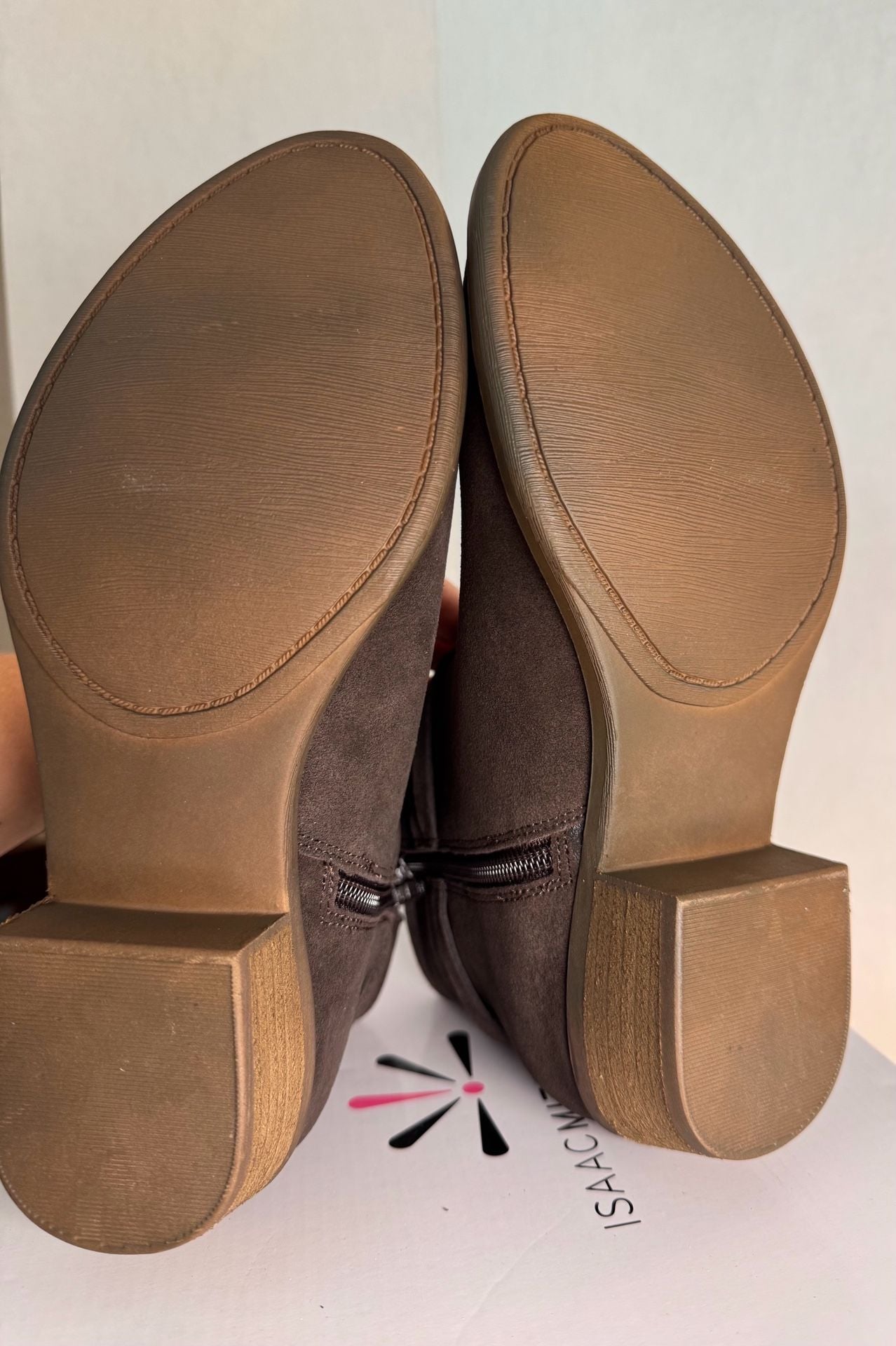 Isaac Mizrahi Live! Gracie Ankle Boots Size 8M Chocolate Suede Chelsea 7