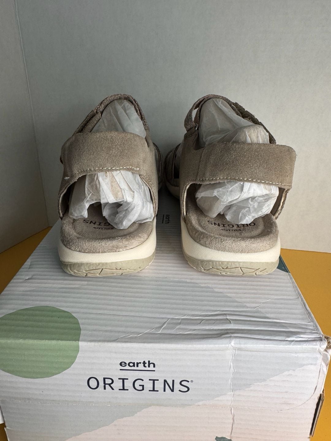 Earth Origins Sofia Sandals Size 8 Granite Suede 4