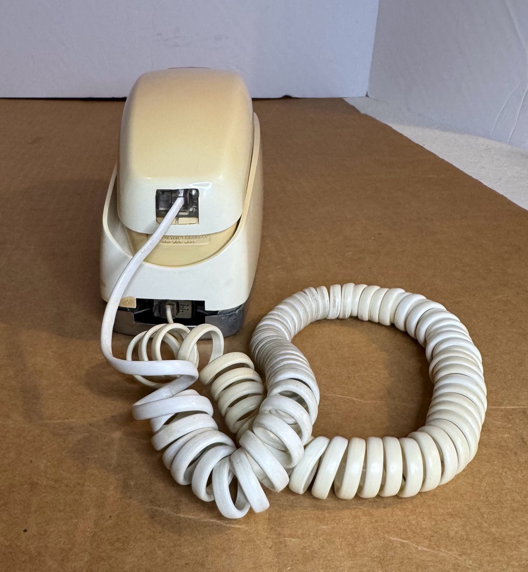 Western Electric Trimline Rotary Dial Wall Phone Ivory Vintage 4