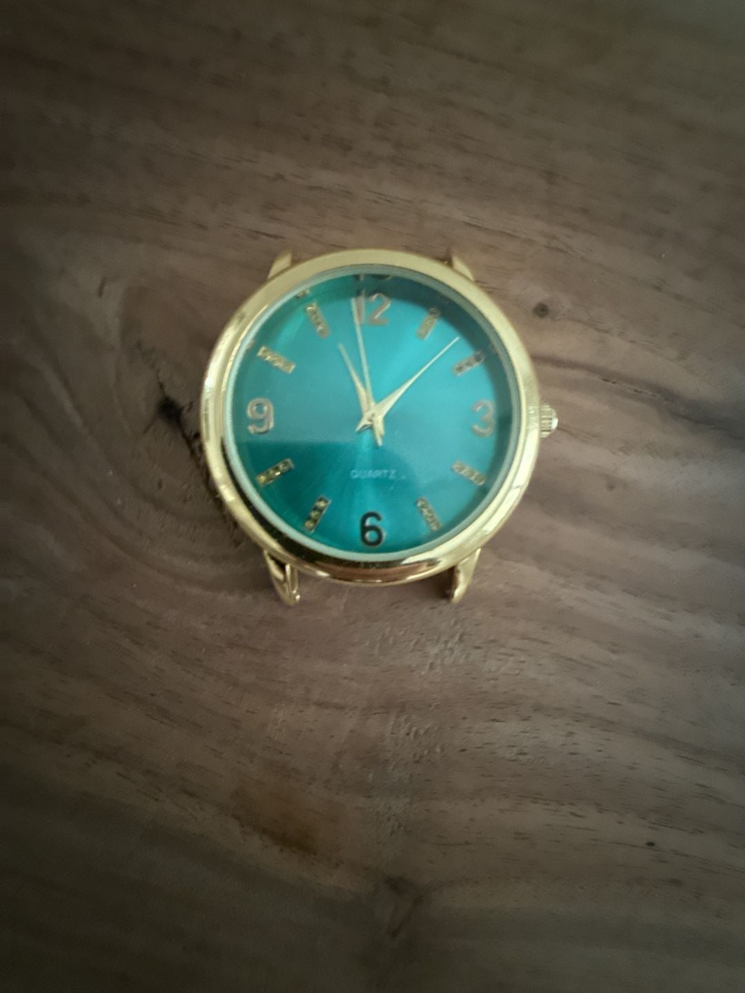 BWC Quartz Analog Wristwatch Gold Tone Turquoise Dial 2