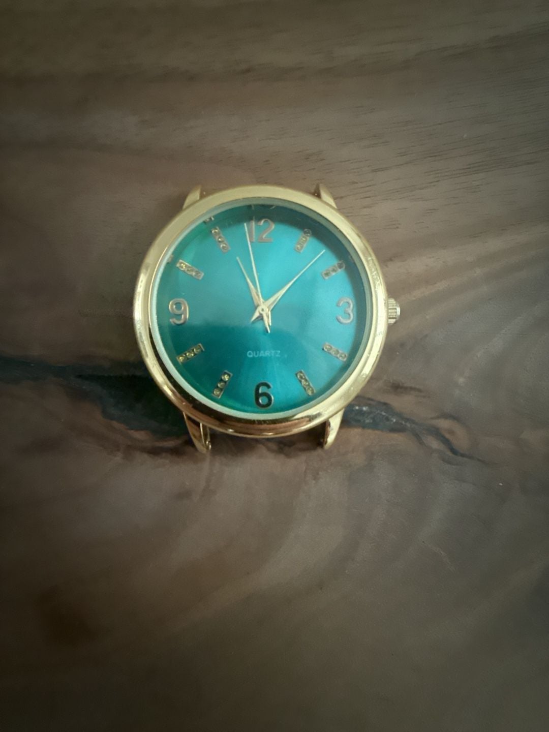 BWC Quartz Analog Wristwatch Gold Tone Turquoise Dial 3
