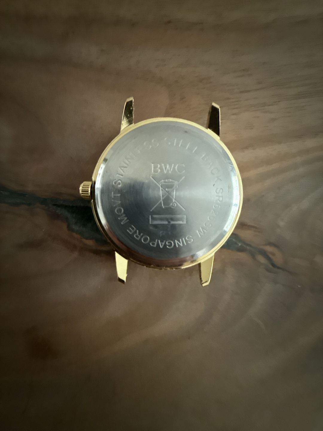 BWC Quartz Analog Wristwatch Gold Tone Turquoise Dial 4