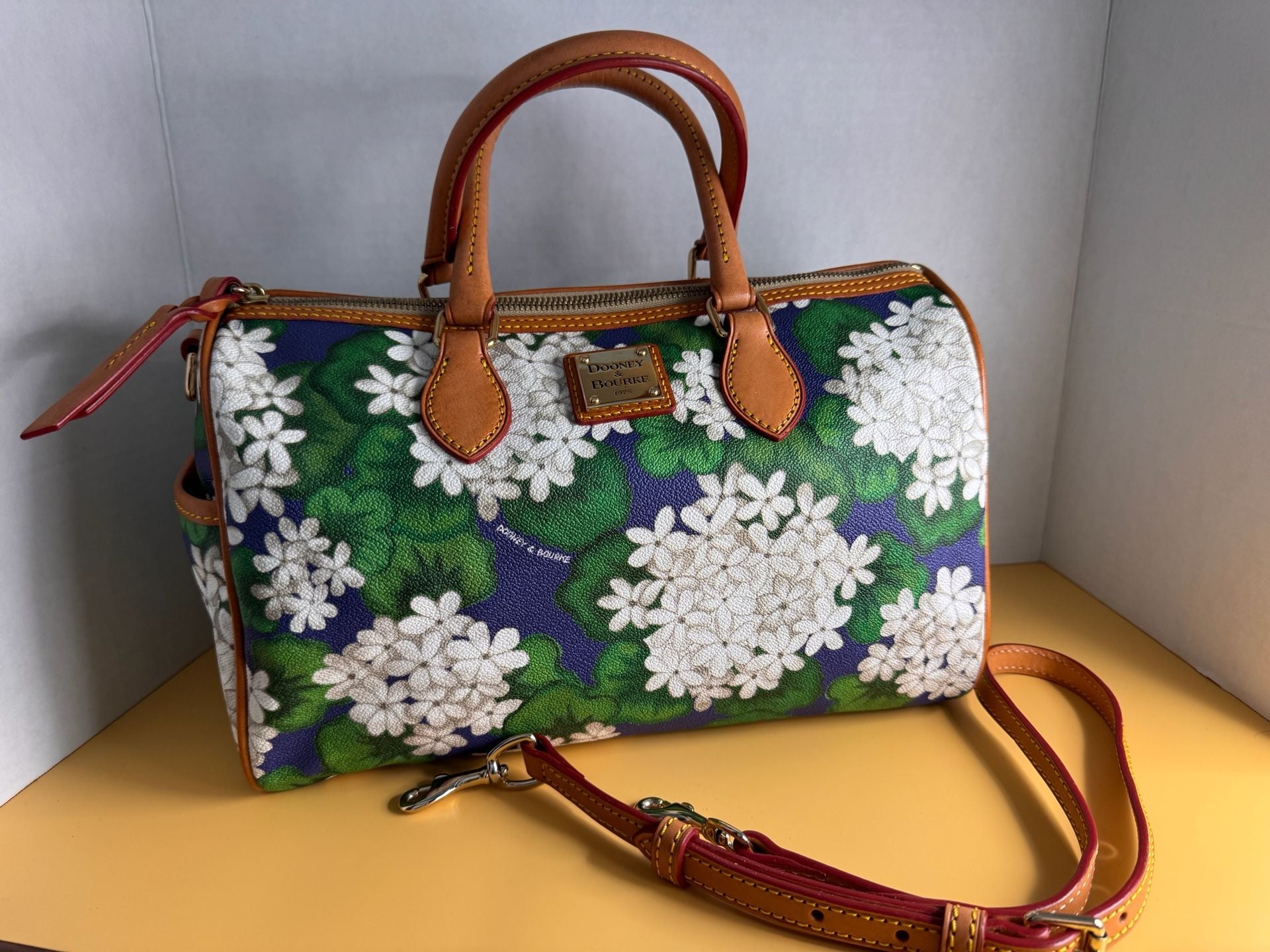 Dooney & Bourke Hydrangea Barrel Satchel Blue Green Floral Leather Bag 3