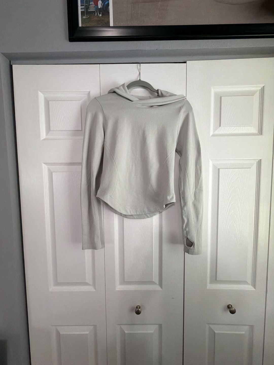 ZYIA Active Hooded Long Sleeve Size L Gray Thumbholes Pullover 2