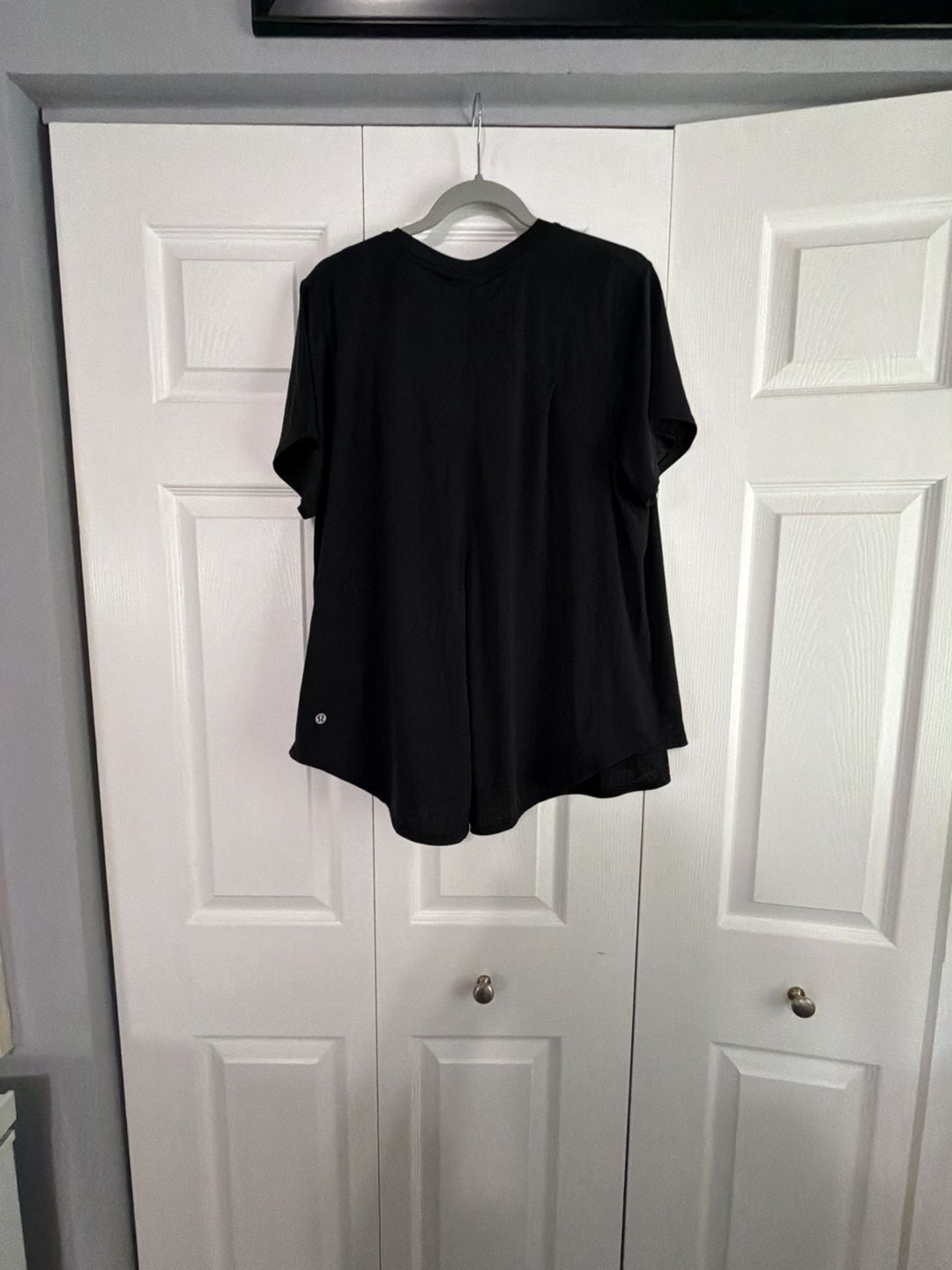 Lululemon Back in Action Short Sleeve Shirt Size XL Black 4