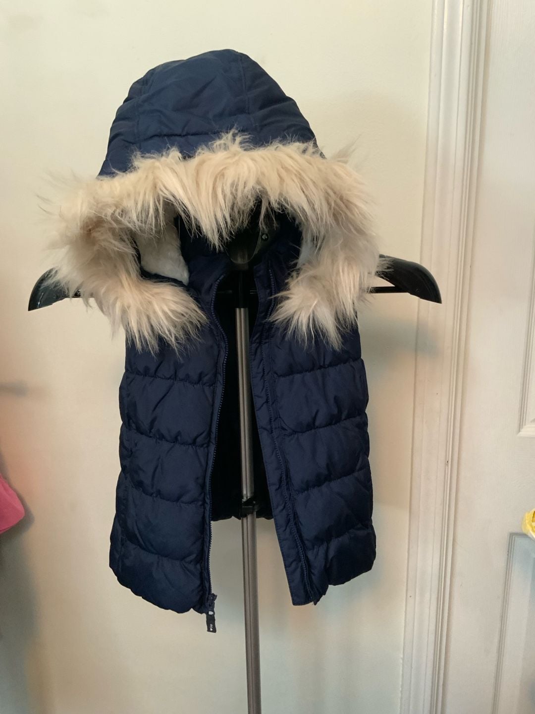 BabyGap Puffer Vest Girls Size 5 Years Blue Faux Fur Hood 2