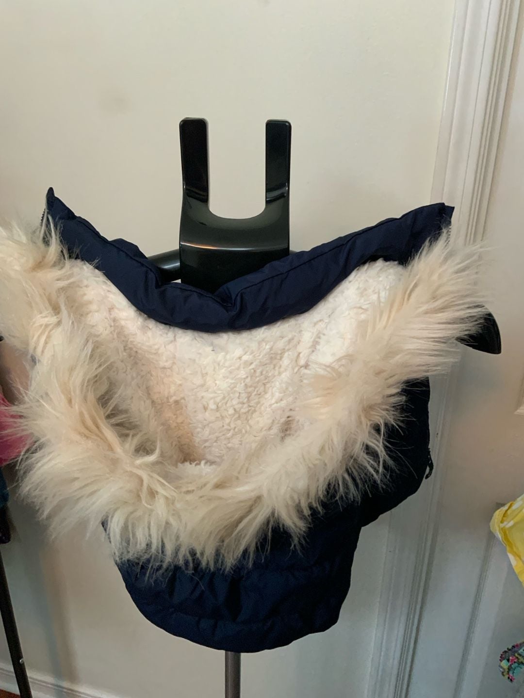 BabyGap Puffer Vest Girls Size 5 Years Blue Faux Fur Hood 4