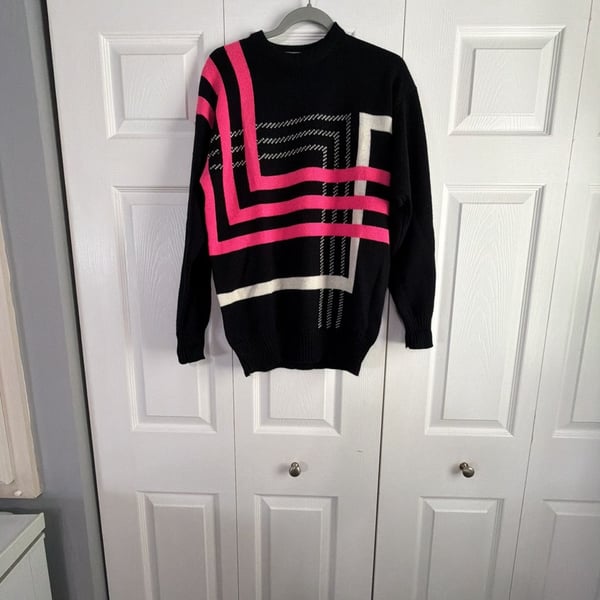 Tyrolia by Head Sweater Size M 8/10 Black Pink Geometric Wool Blend