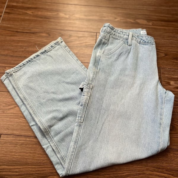 YMI Mid-Rise Cargo Jeans Size 9 / 29 Light Wash Denim Utility