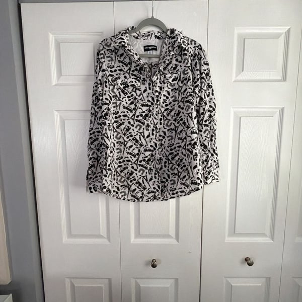 Karl Lagerfeld Paris Button-Down Shirt Size S Black White Paris Print
