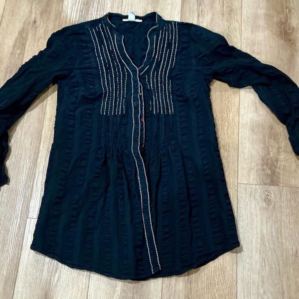 Style & Co. Tunic Size 10 Black Long Sleeve Cotton Pleated Embroidered