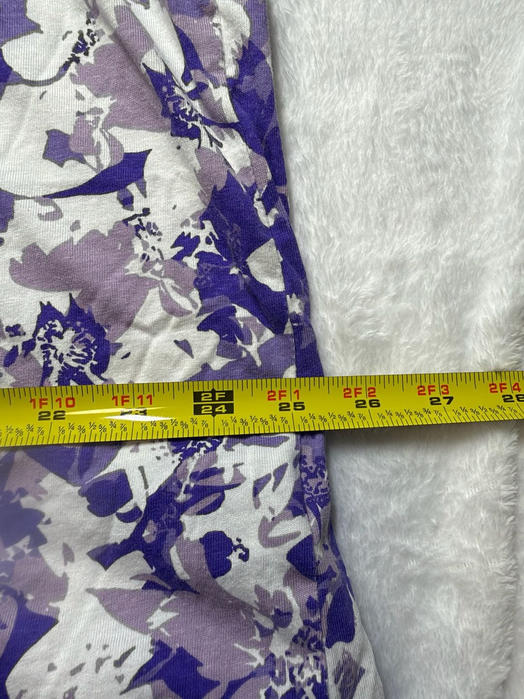 Roaman's Ultimate V-Neck Tee Size 1X Purple White Floral Cotton T-Shirt 8