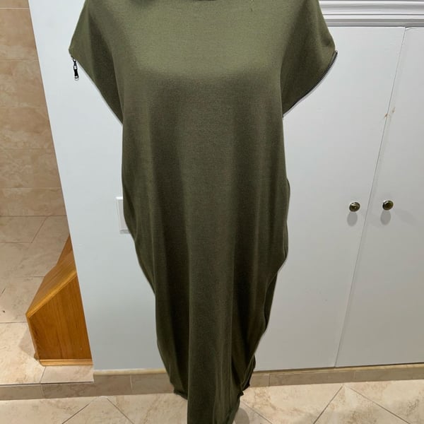 Meli Knit Dress Size M Olive Green Zip Shoulder Short Sleeve Tunic