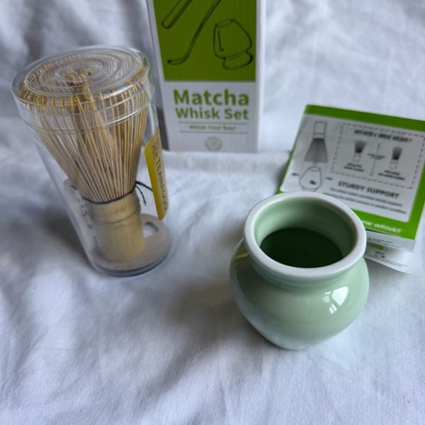 Teanagoo Matcha Whisk Set Bamboo Chasen and Holder Green