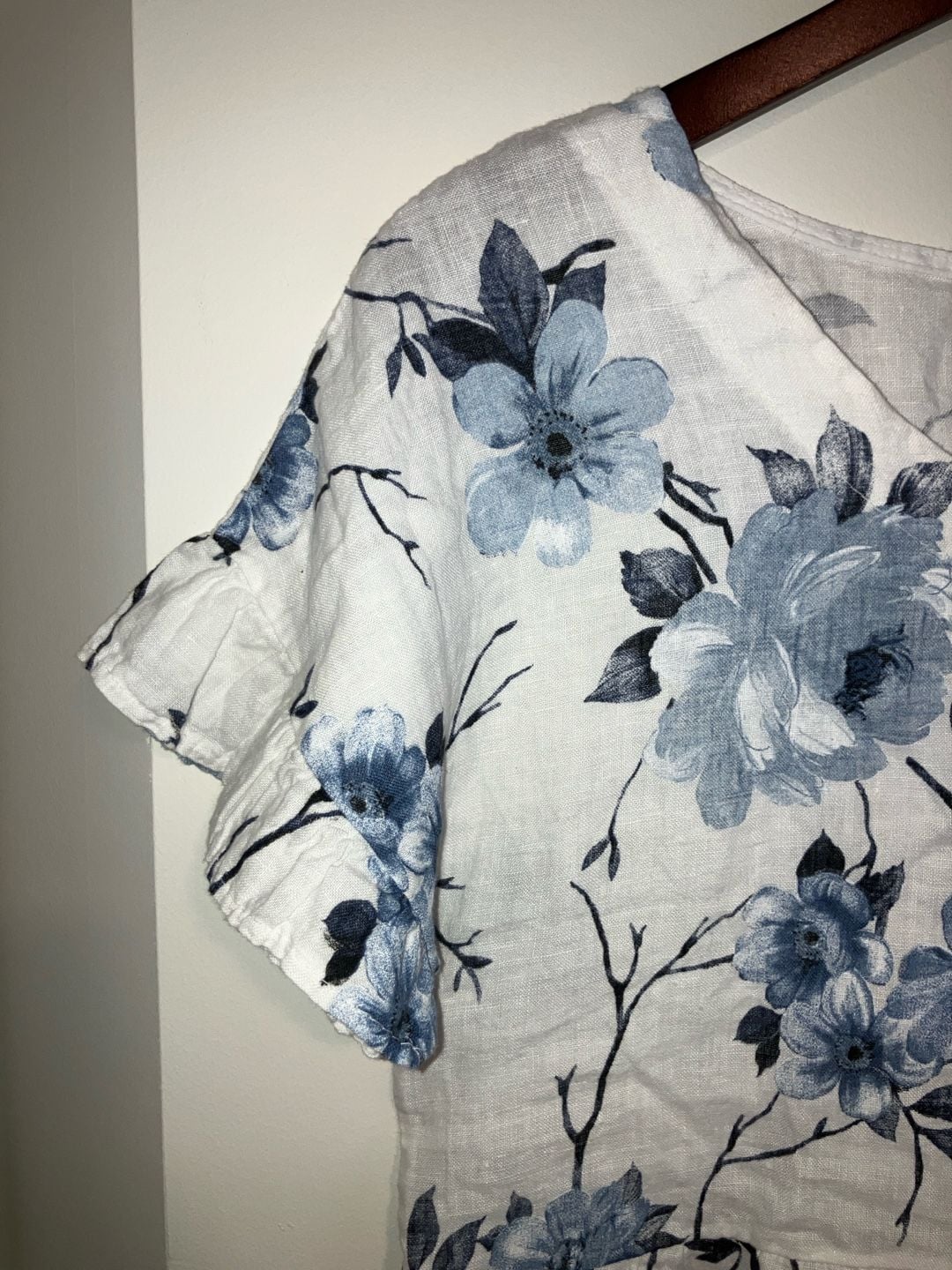 Lungo L'Arno Floral Linen Dolman Sleeve Crop Top Size S Blue White 3