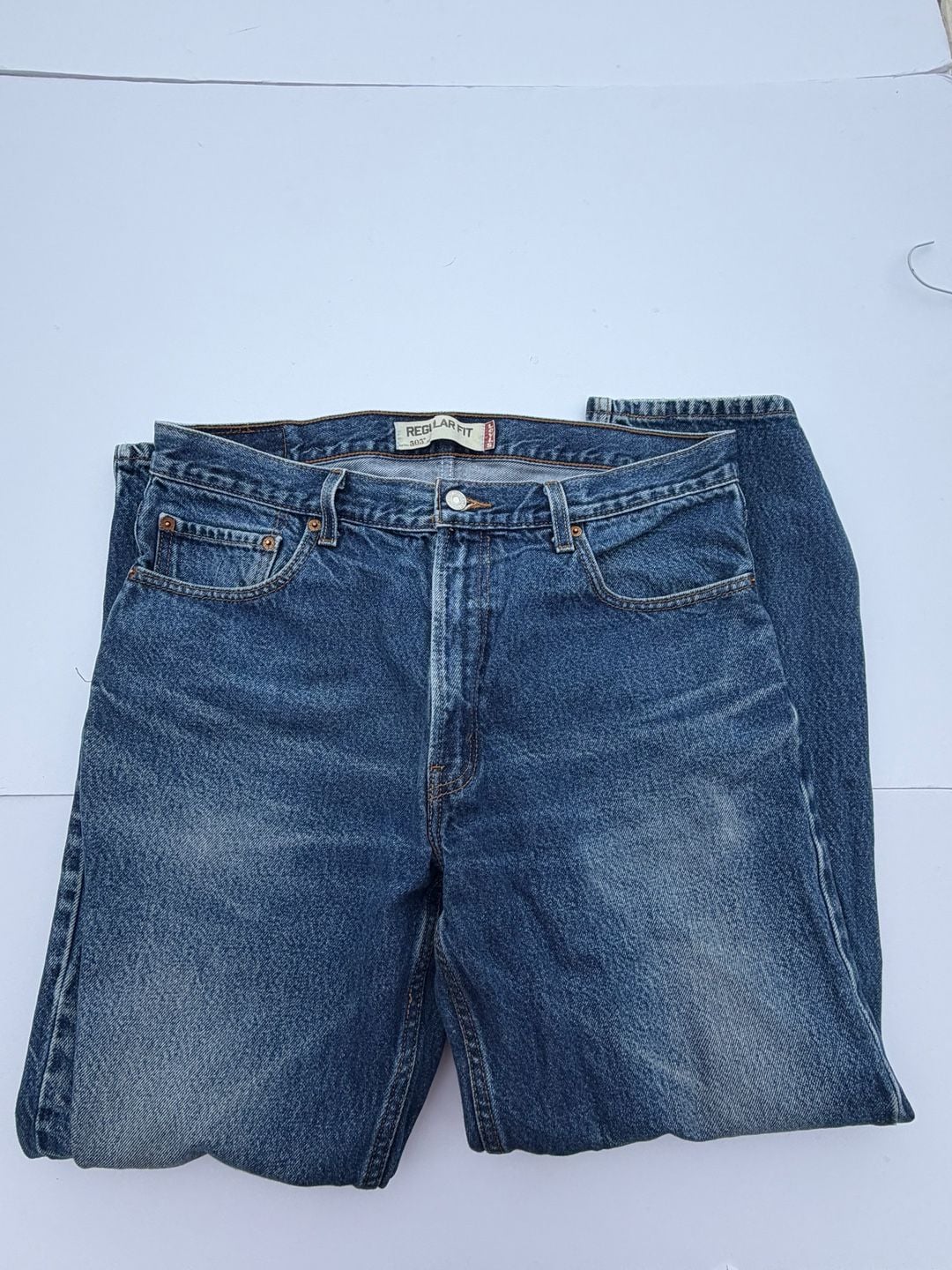 Levi's 505 Regular Fit Jeans Size 36x30 Medium Wash Blue Denim 5