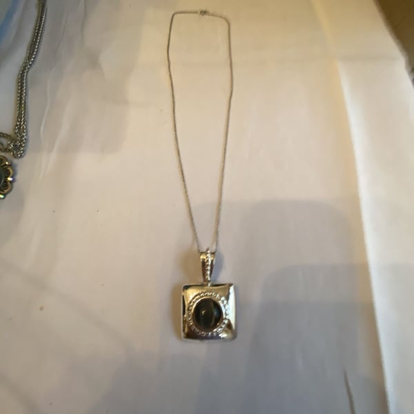 Vintage Silver Tone Square Pendant Necklace With Black Stone