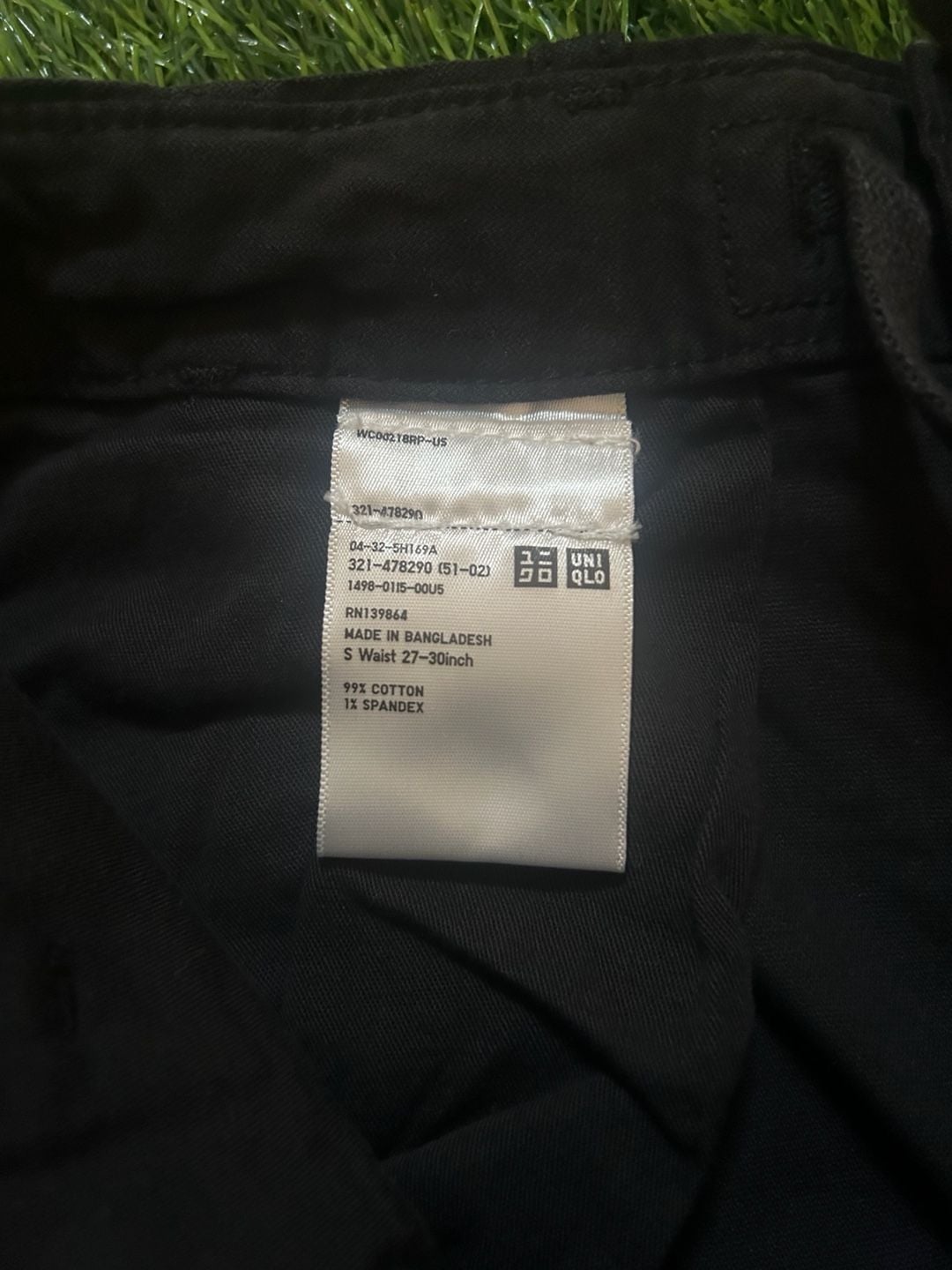 UNIQLO Men's Black Cargo Pants Size S Cotton Spandex 4