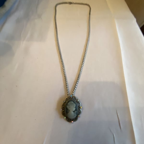 Vintage Silver Tone Gray Cameo Pendant Necklace with Crystal Embellishments