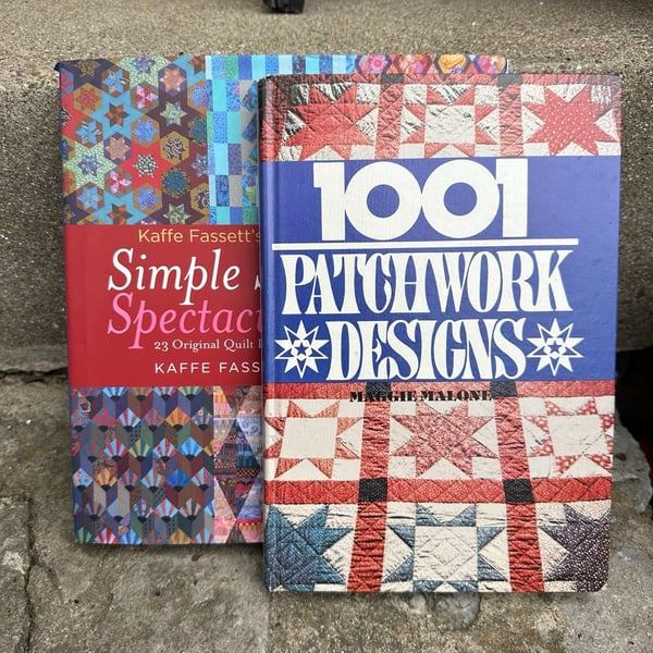 Lot of 2 quilting books 1982 hardcover 1001 Patchwork Designs 