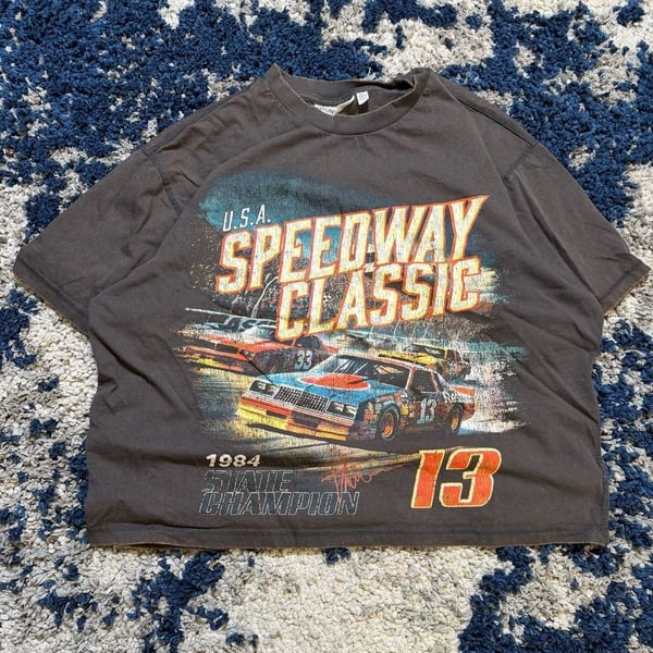 No Boundaries Speedway Classic Graphic Tee Size L Brown Racing Car 1984