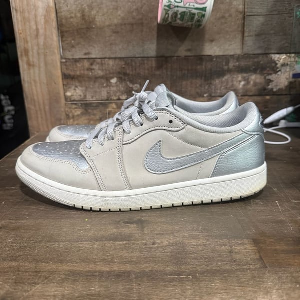 Nike Air Jordan 1 Retro Low OG Size 12 Metallic Silver