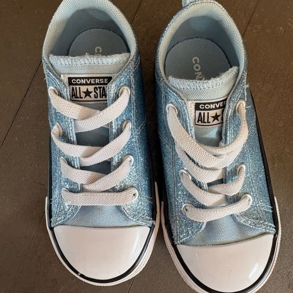 Toddler Converse Chuck Taylor All Star Madison Size 9 Blue Glitter Sneakers