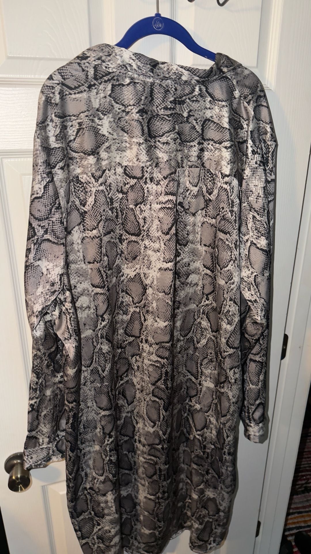 Boohoo Snake Print Long Sleeve Button Down Shirt Dress 5