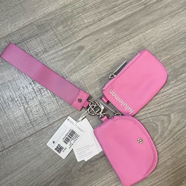 NWT Lululemon Dual Pouch Wristlet O/S Sweet Sorbet / Pink Pearl / Silver