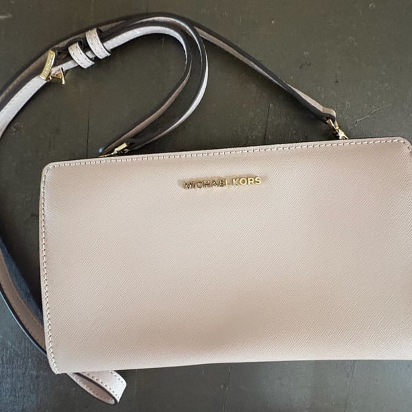 Michael Kors Jet Set Travel Crossbody Bag Pink Saffiano Leather