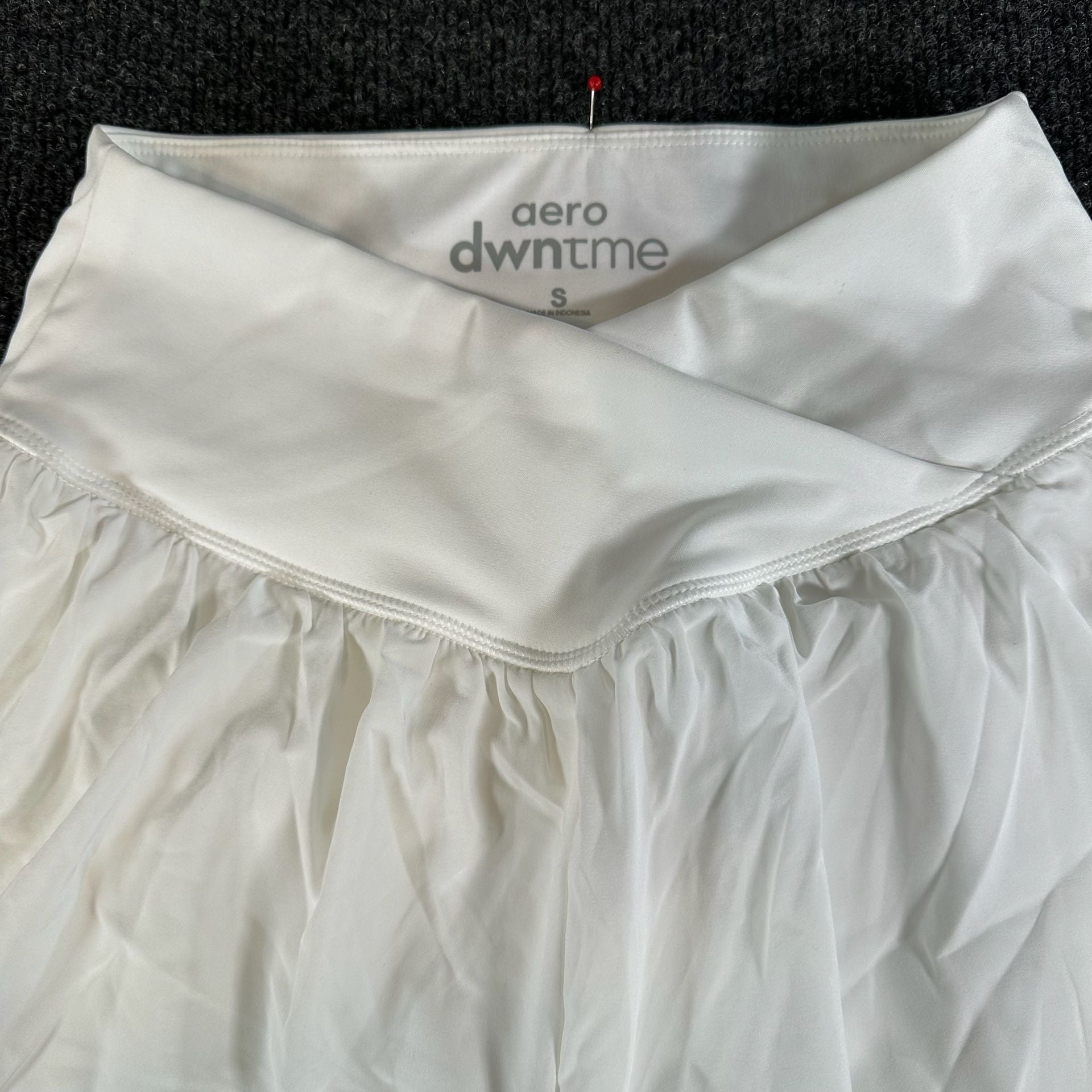 Aero Dwntme Skort Size S White Athletic Crossover Flutter 3