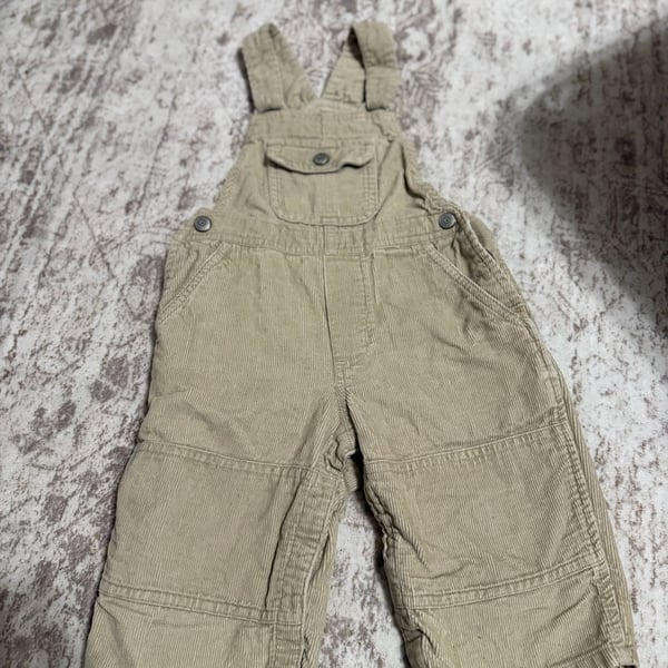 Vintage Size 6-12m
Polo Ralph Lauren Corduroy Overalls Khaki