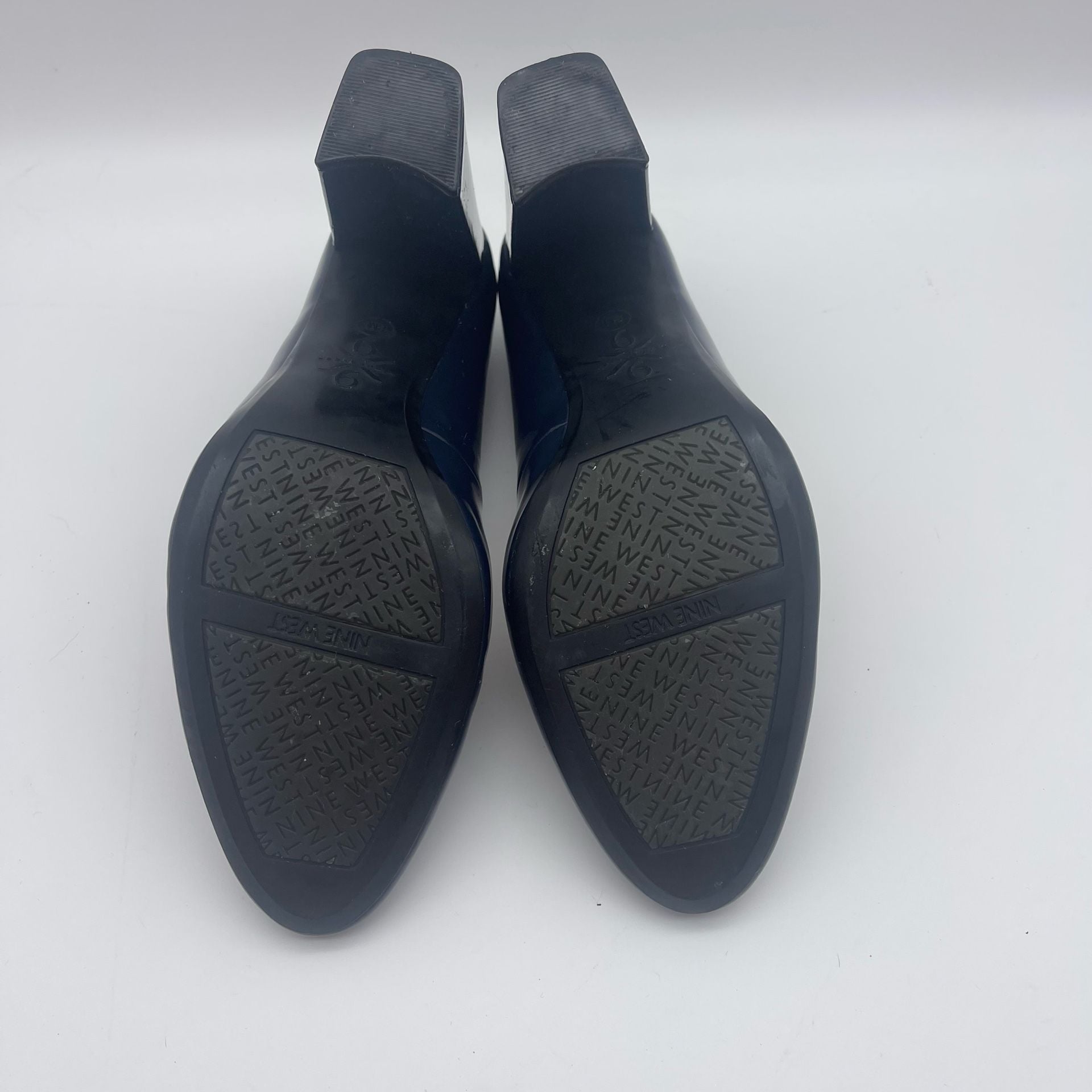 Nine West Wnary A9X93 Size 8M Navy Patent Block Heel Pumps 8