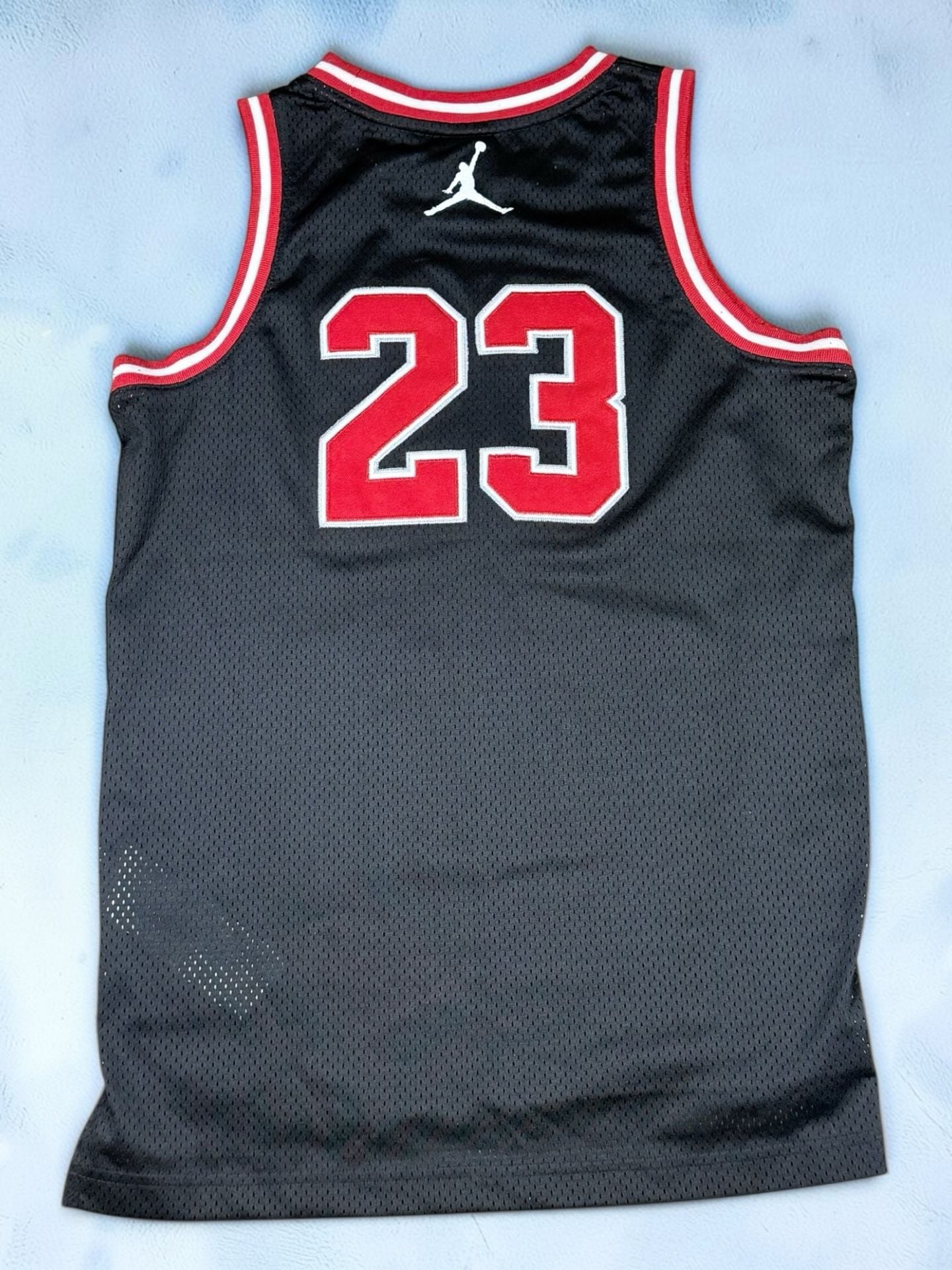 Vintage kids Jordan 23 Mesh Basketball Jersey Size L (12-13YRS) Black Red 8