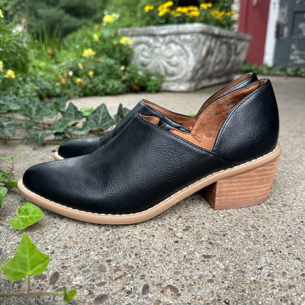 Cynthia Rowley Eddie Black Ankle Block Heel Booties 