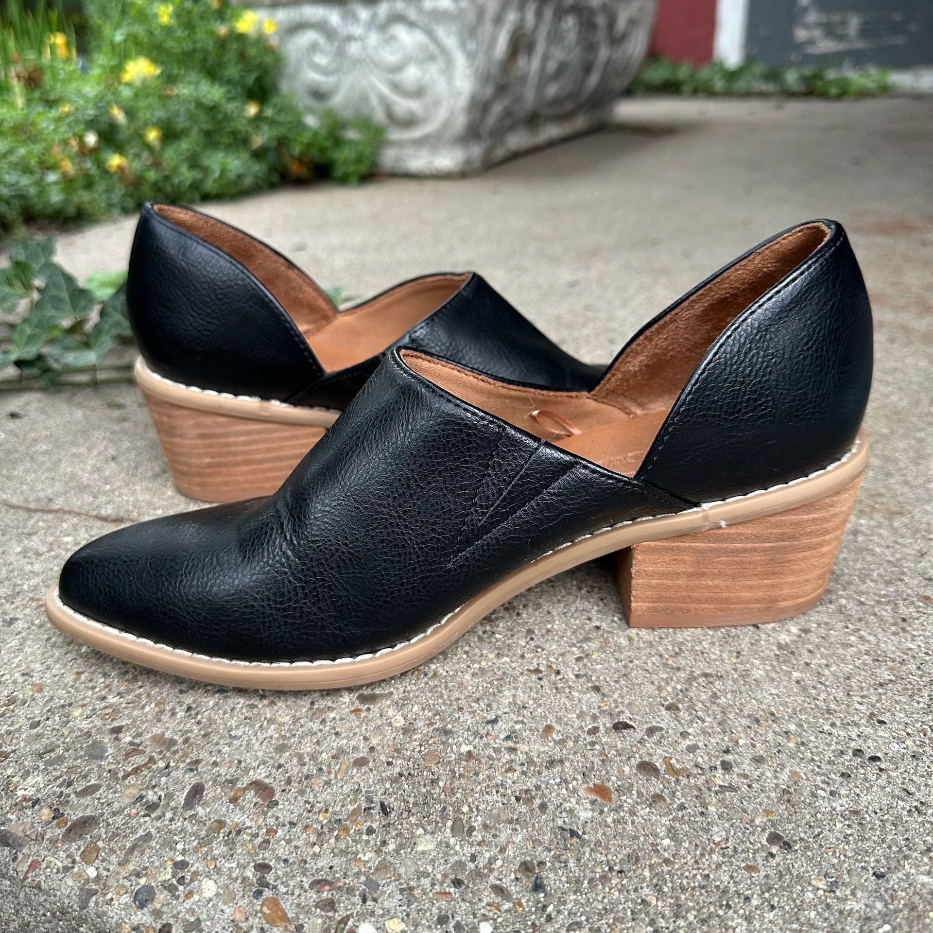 Cynthia Rowley Eddie Black Ankle Block Heel Booties 6