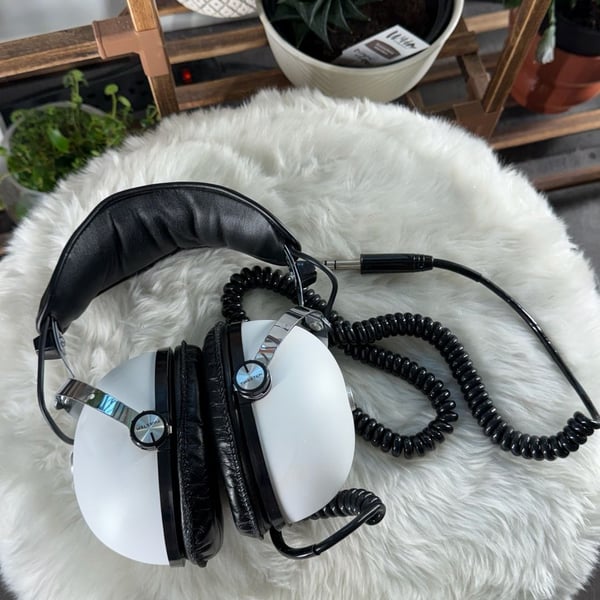 Pioneer SE-50 2-Way Vintage Stereo Headphones