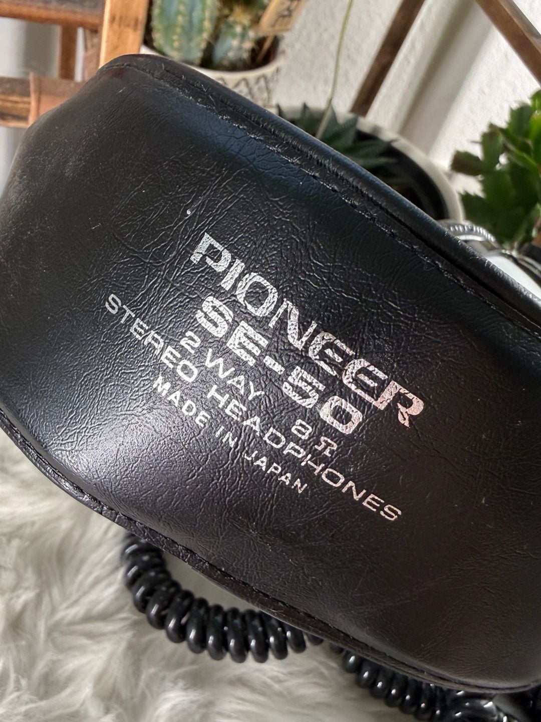 Pioneer SE-50 2-Way Vintage Stereo Headphones 4