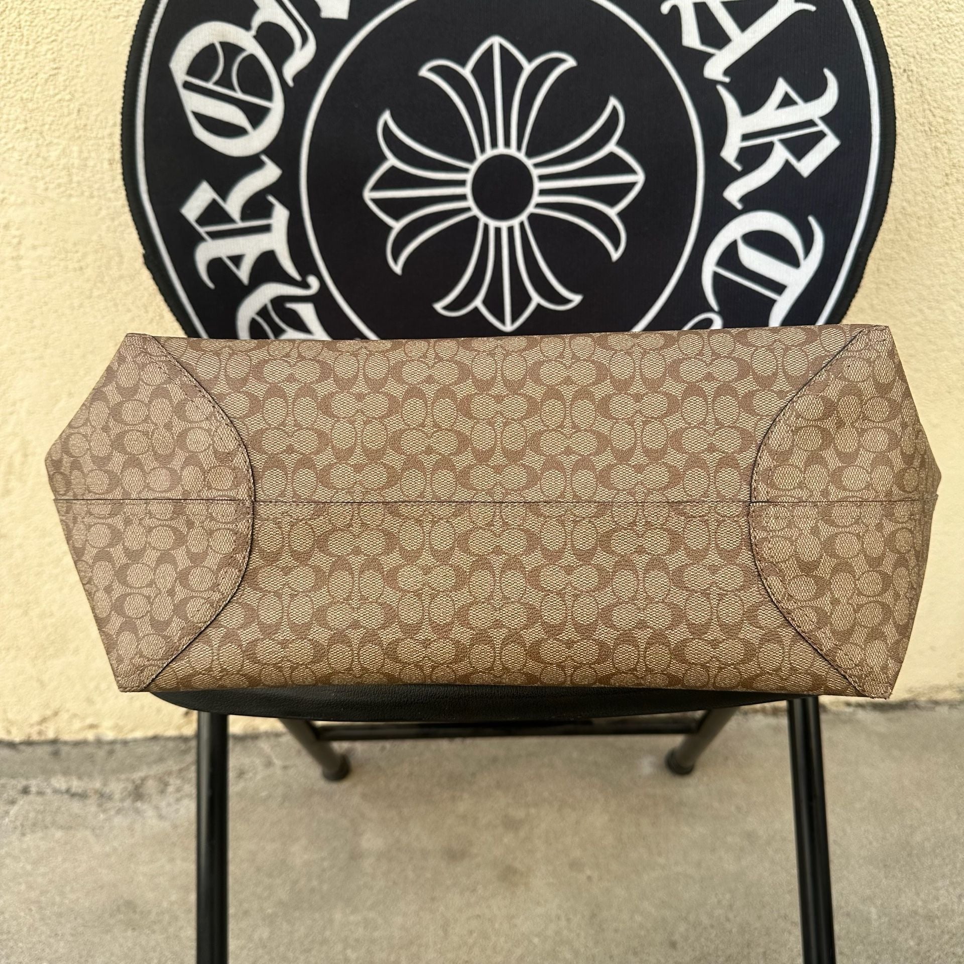 NWOT Coach Signature City Tote Khaki/Black 4