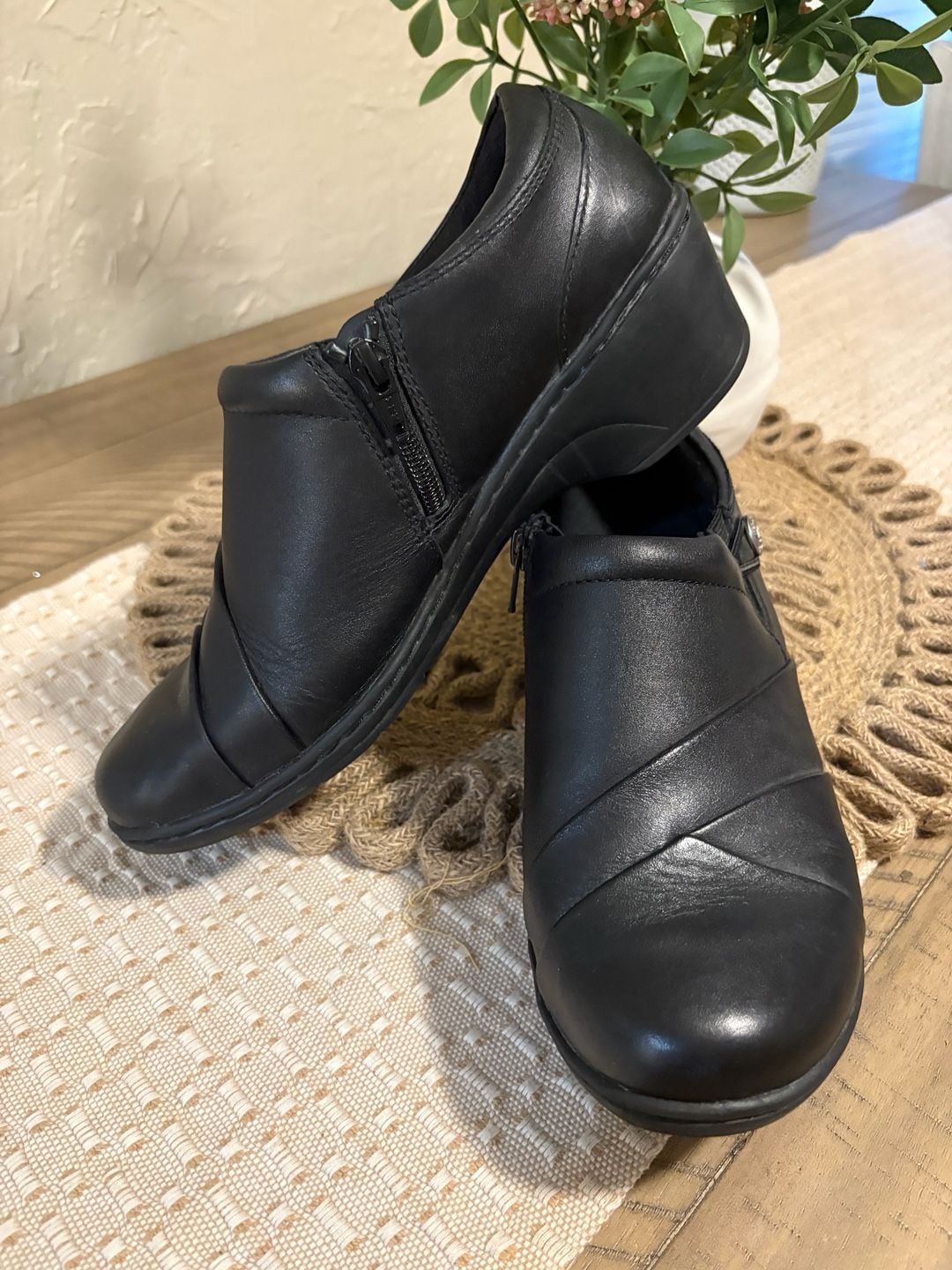 Clarks Collection Channing Ann Shoes Size 8.5 M Black Leather Clogs 3