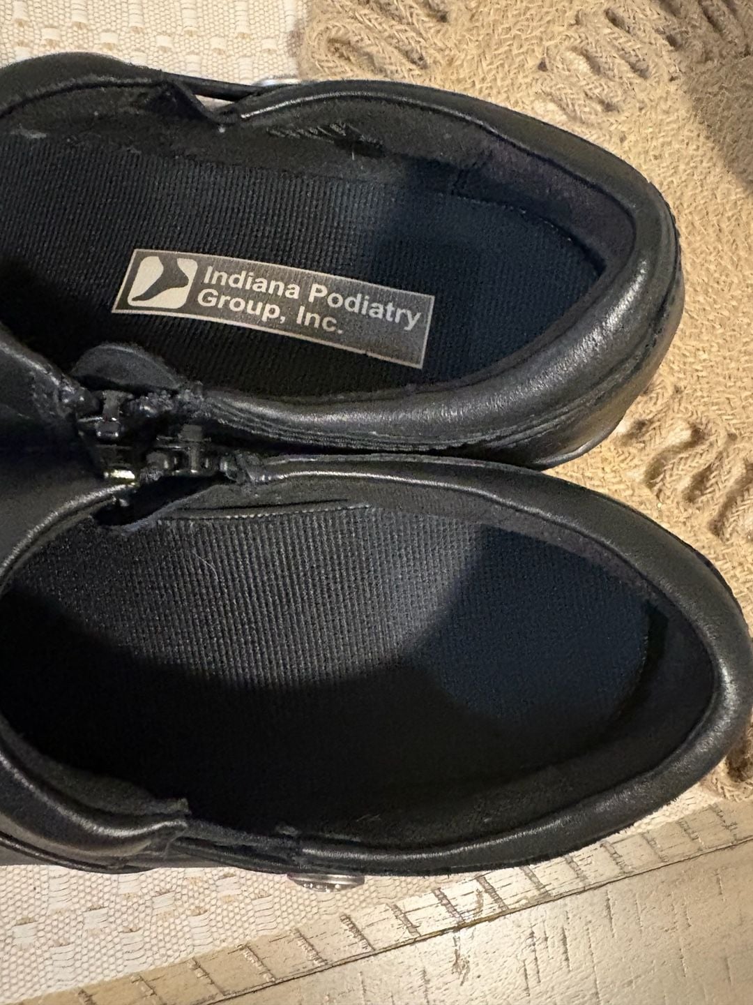 Clarks Collection Channing Ann Shoes Size 8.5 M Black Leather Clogs 4