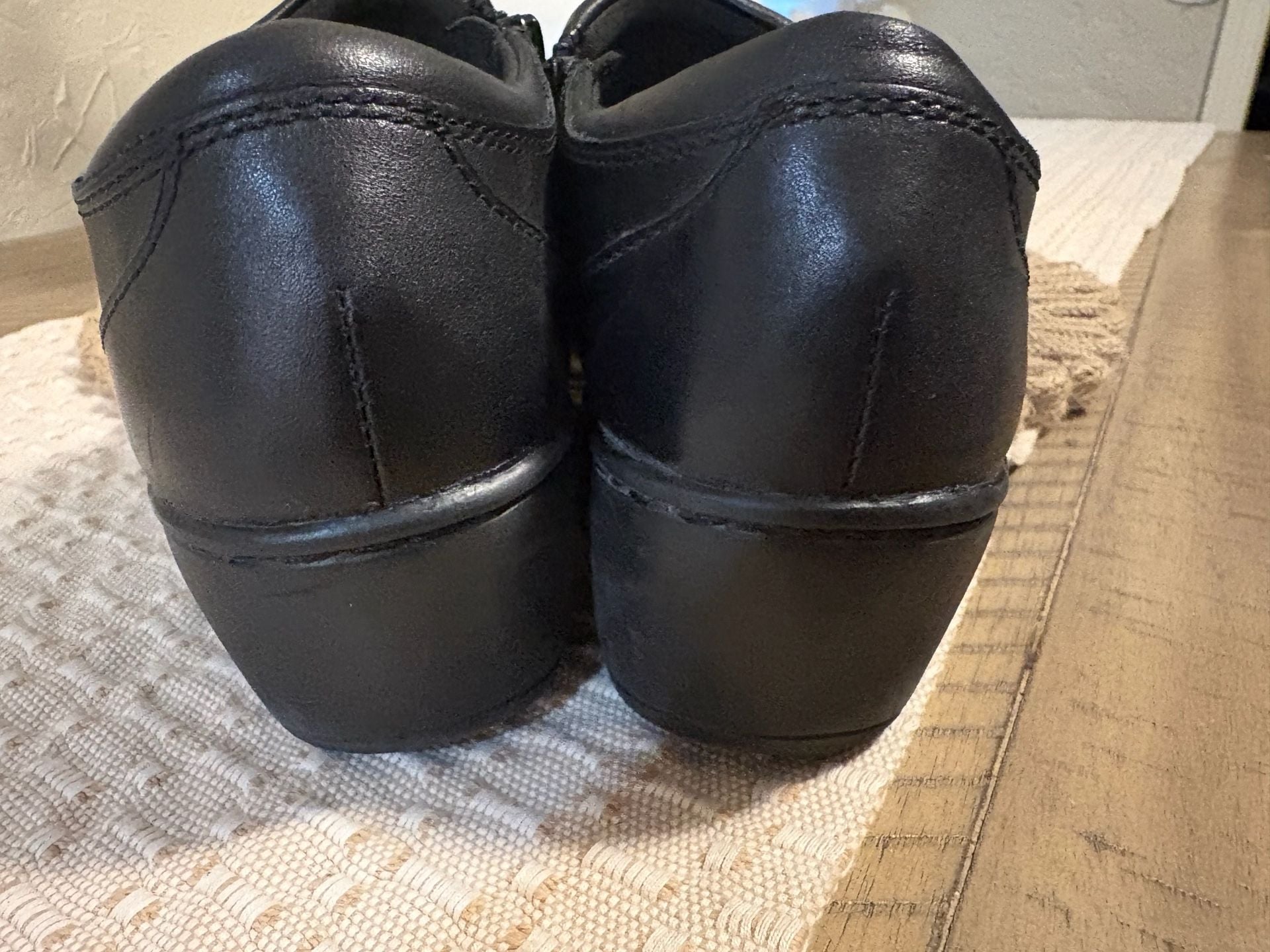 Clarks Collection Channing Ann Shoes Size 8.5 M Black Leather Clogs 7