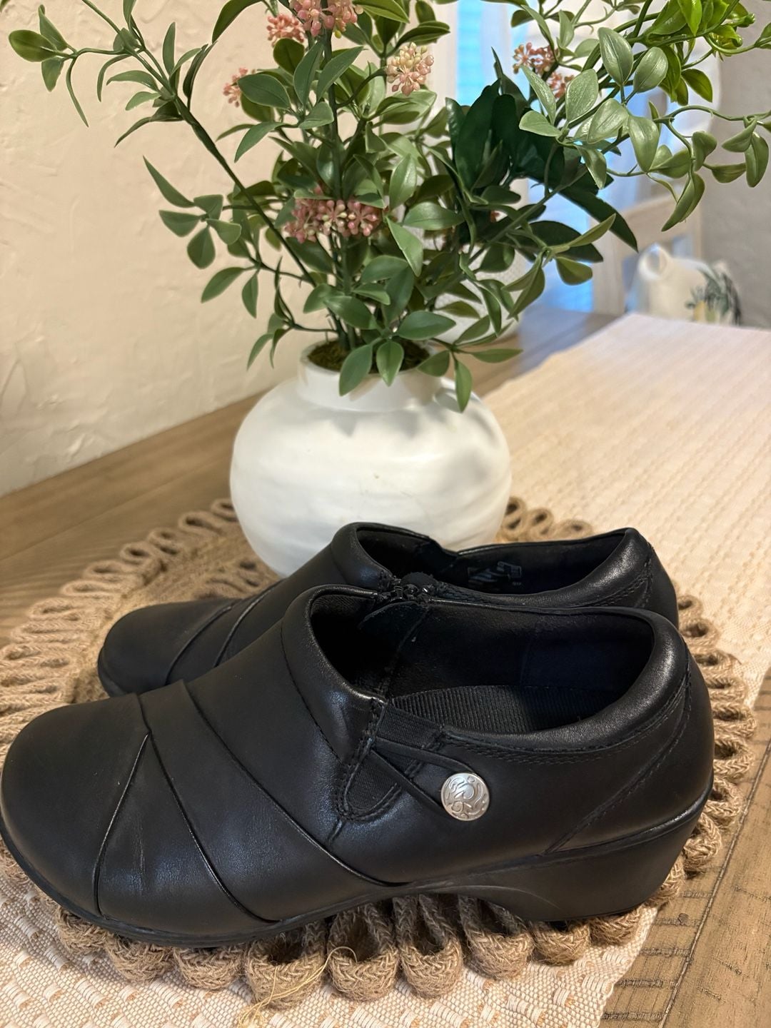 Clarks Collection Channing Ann Shoes Size 8.5 M Black Leather Clogs 11